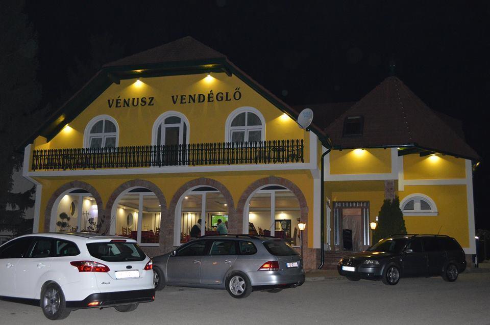 Venusz Panzio Es Vendeglo Bed and Breakfast Bagod Exteriör bild